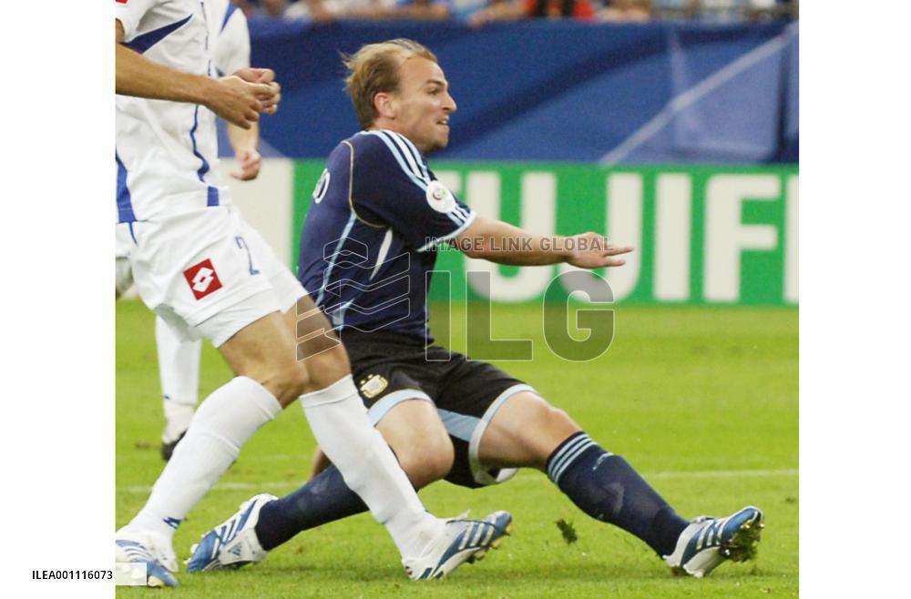 Argentina vs Serbia and Montenegro in World Cup