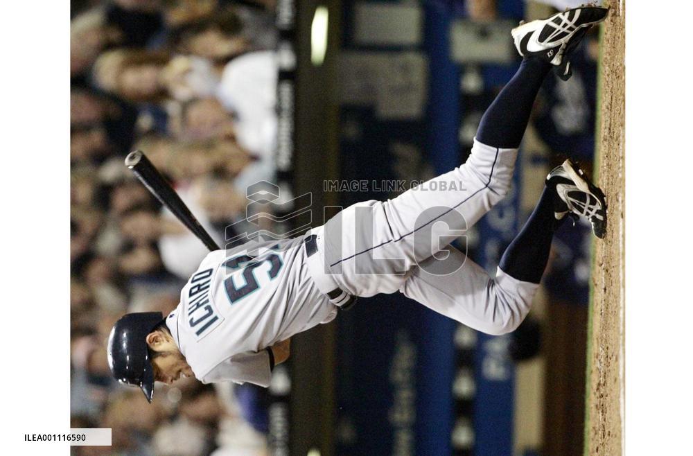 Ichiro goes 1-for-5