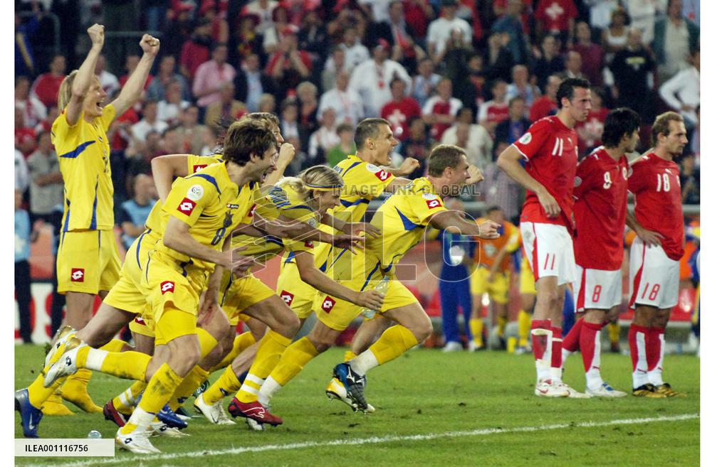 Ukraine beat Switzerland on penalties to reach quarterfinals