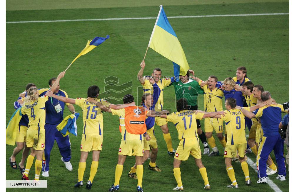 Ukraine beat Switzerland on penalties to reach quarterfinals