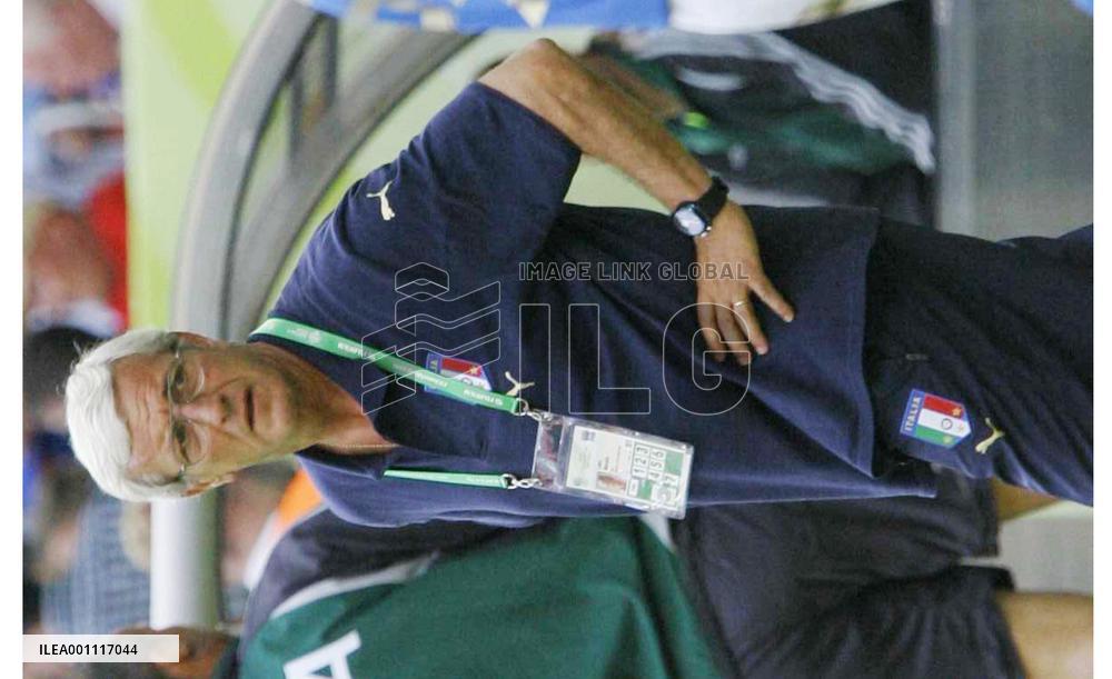 Four coaches ready for World Cup semifinas