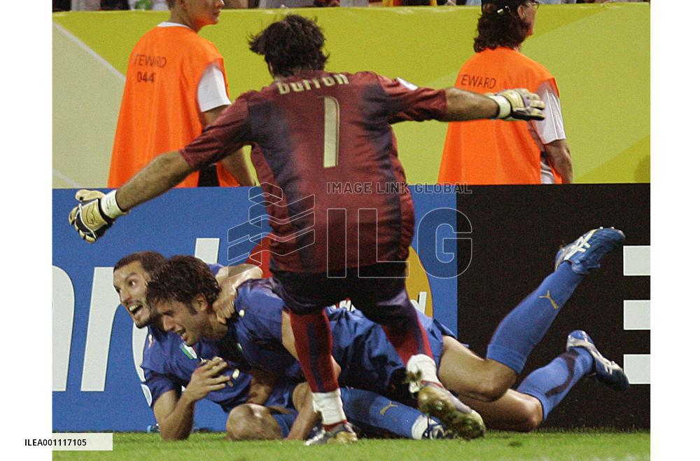 Italy beat Germany 2-0, advance to World Cup final