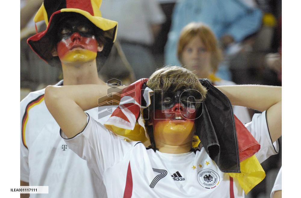 Italy beat Germany 2-0, advance to World Cup final