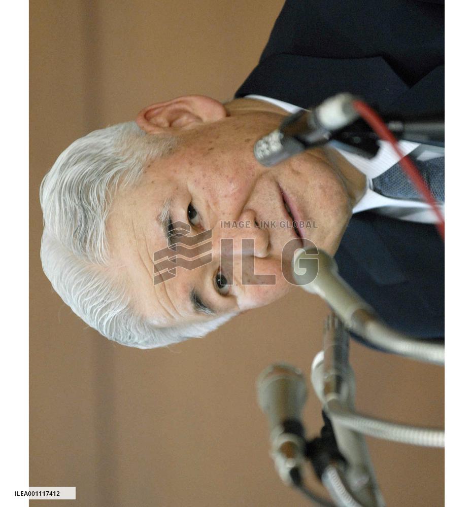 Fukui expresses intention to keep very low interest rates for now