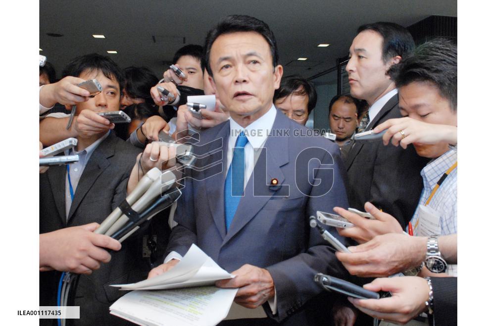 Japan welcomes U.N. resolution, urges N. Korea to adhere to it