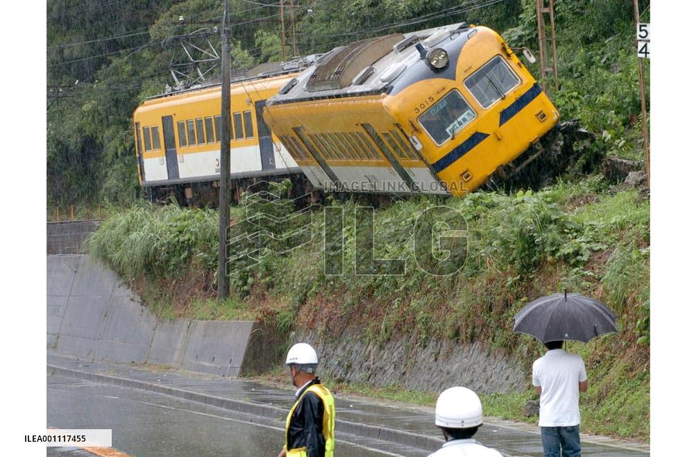 Heavy rains hit wide areas, mudslide, train derailment reported