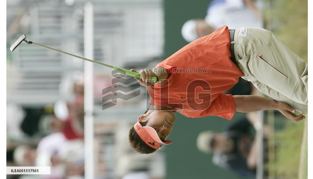 Japan's Tanihara charges into contention at British Open