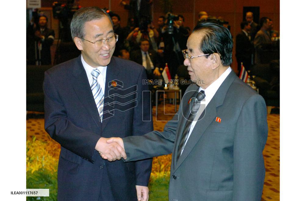 Foreign ministers at ASEAN Regional Forum