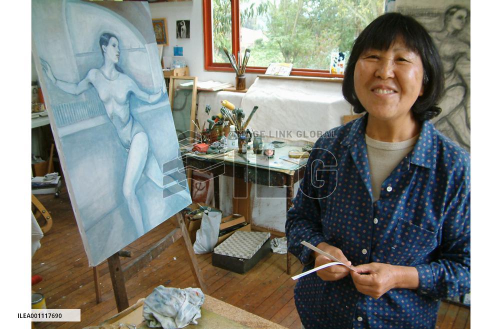 Granddaughter of painter Yumeji Takehisa active as artist