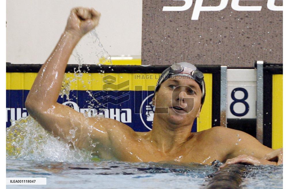 Peirsol wins men's 200m backstroke at Pan-Pacific Swimming