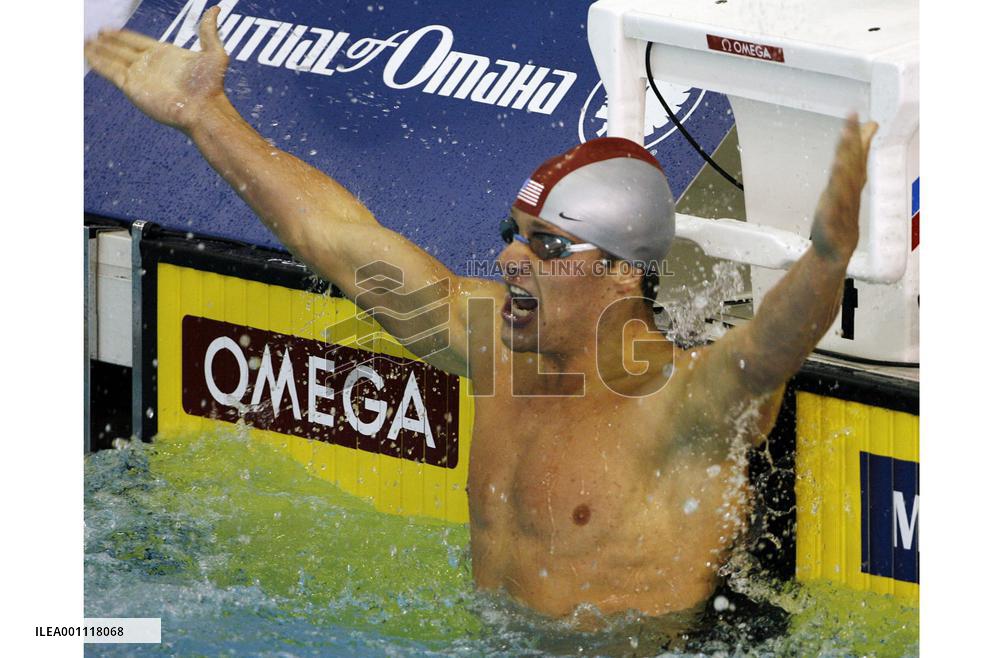 Hansen sets new world record in men's 200m breaststroke