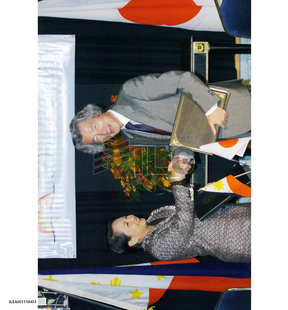 Japan, Philippines sign FTA featuring movement of labor