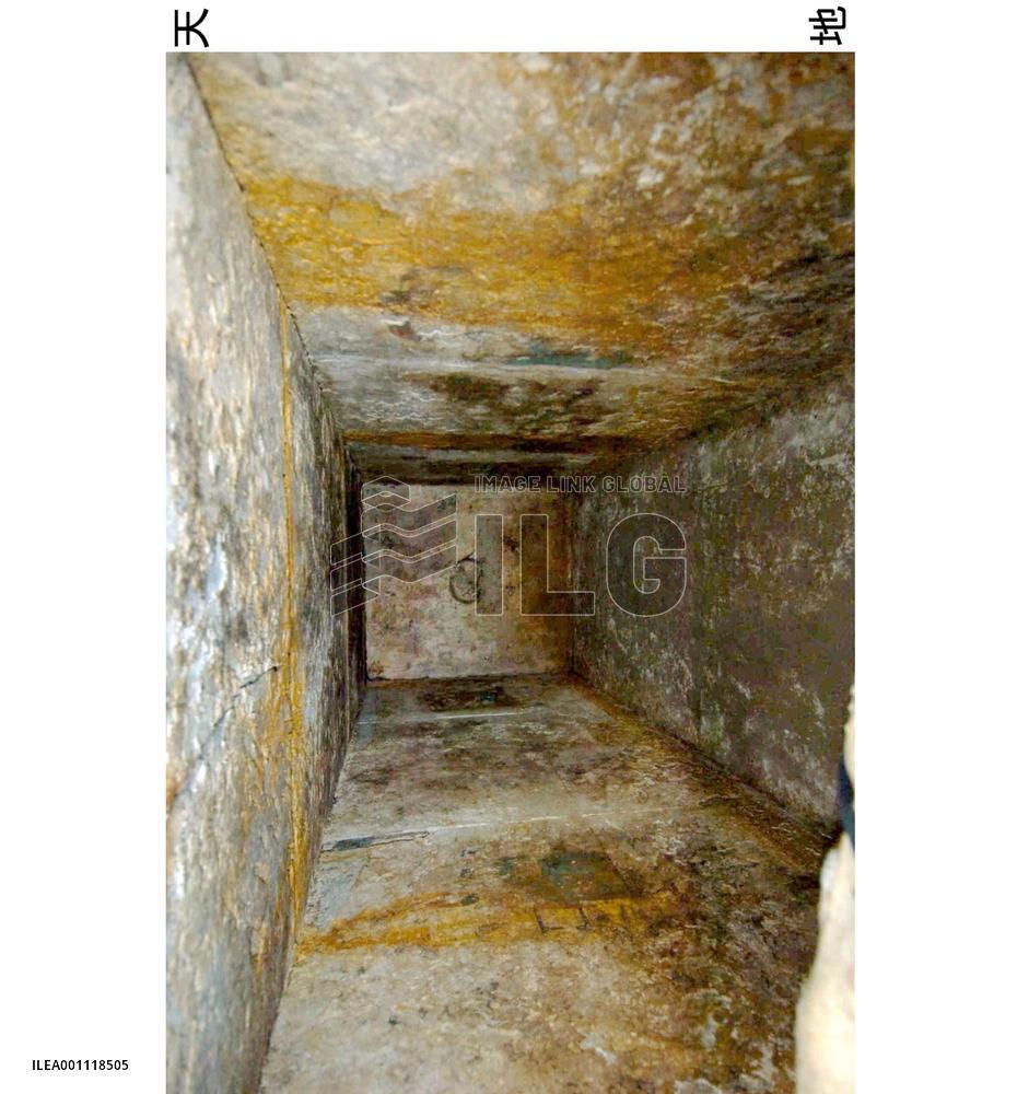 Photos of stone chamber of 7th-8th century Takamatsuzuka