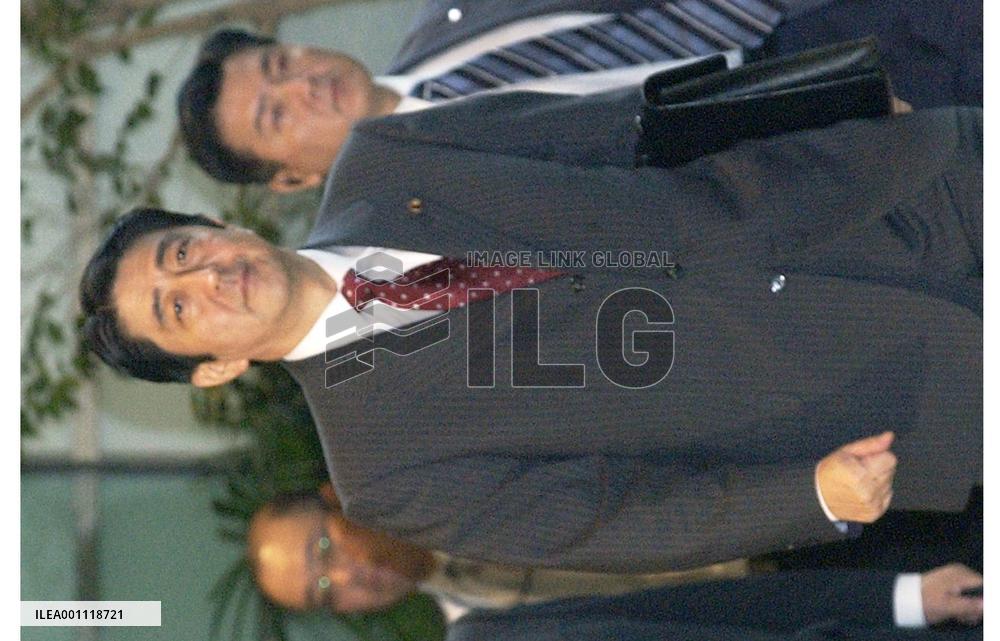 Abe Cabinet gets down to work