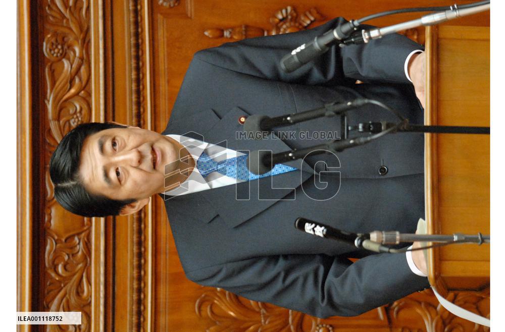 Abe vows to mend Asia ties, create 'beautiful nation'