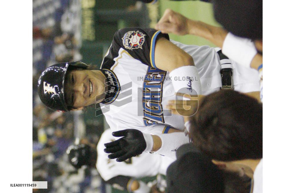 Fighters complete sweep in preliminaries at Asia Series