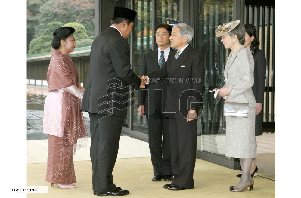Indonesian president meets Japanese emperor