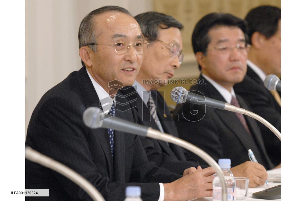 Toyota on course to be No. 1 automaker in '07