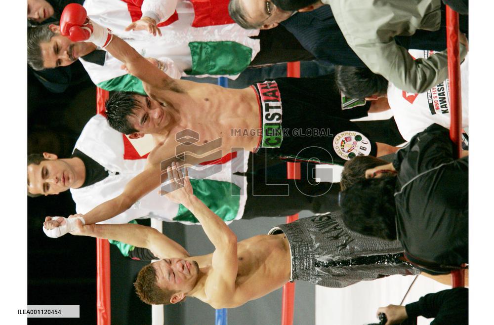 Kawashima falls in TKO to Mijares in 10th