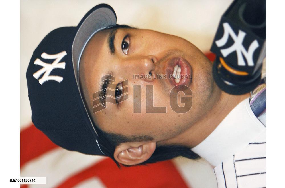 Igawa debuts as New York Yankee