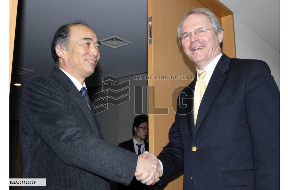 Japan, U.S. nuke negotiators meet to pave way for 6-party talks