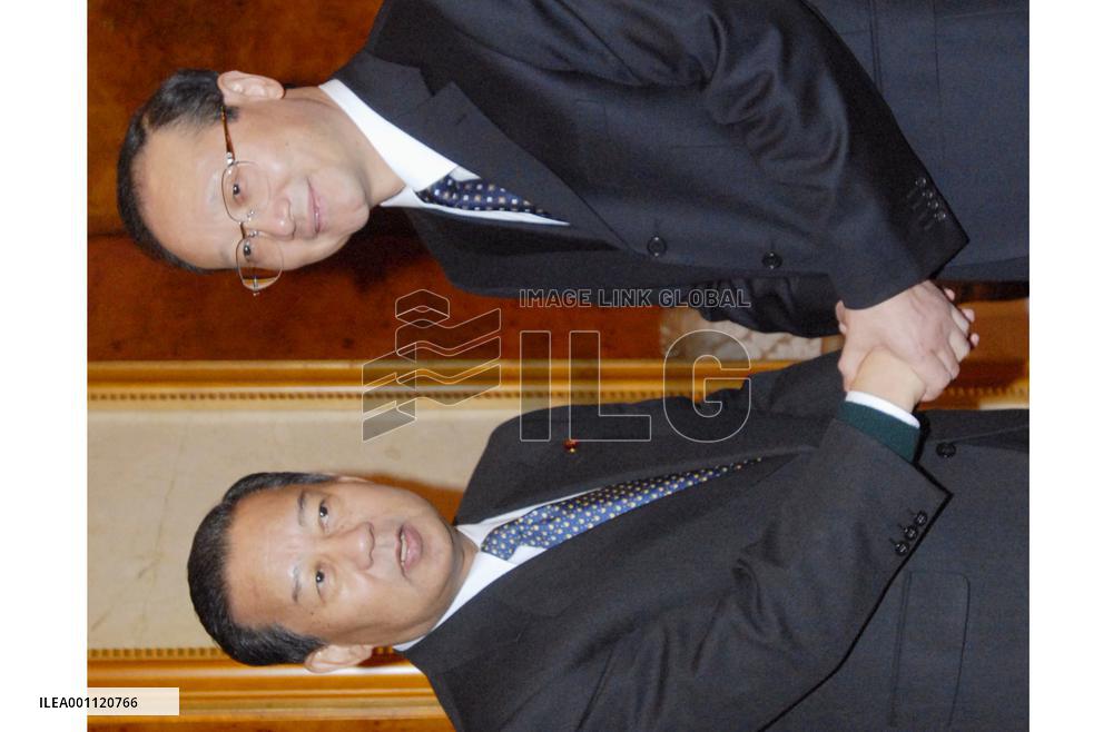 Japan, China agree on exchanges of 20,000 people for anniversary