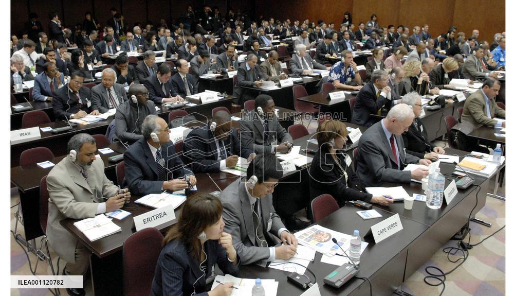 Int'l tuna conservation bodies start 1st joint meeting in Kobe