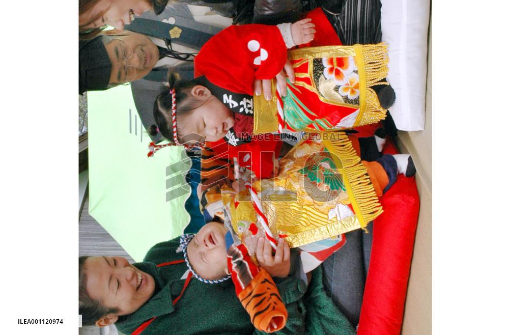 Crying competition held in Nagasaki