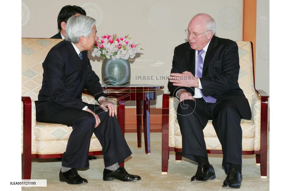 Cheney meets with Japanese emperor