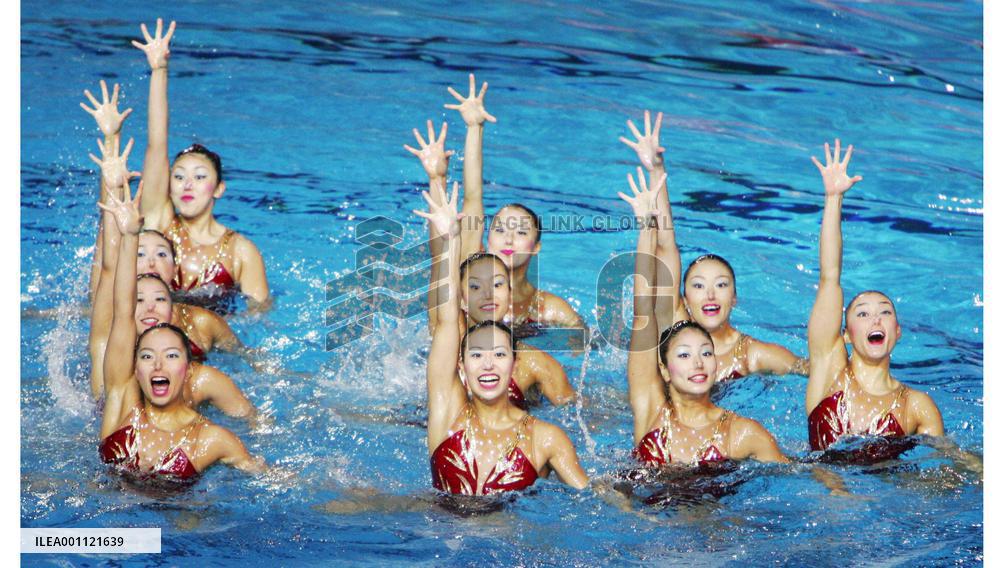 Japan wins silver in synchro free combination