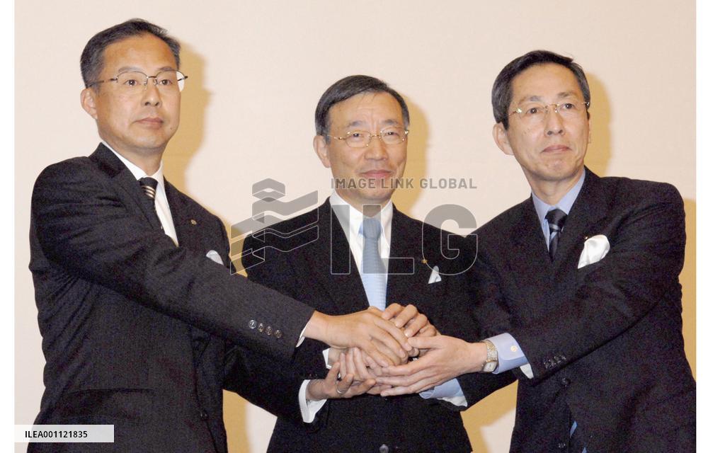 Hankyu, Hanshin department stores to integrate under holding firm