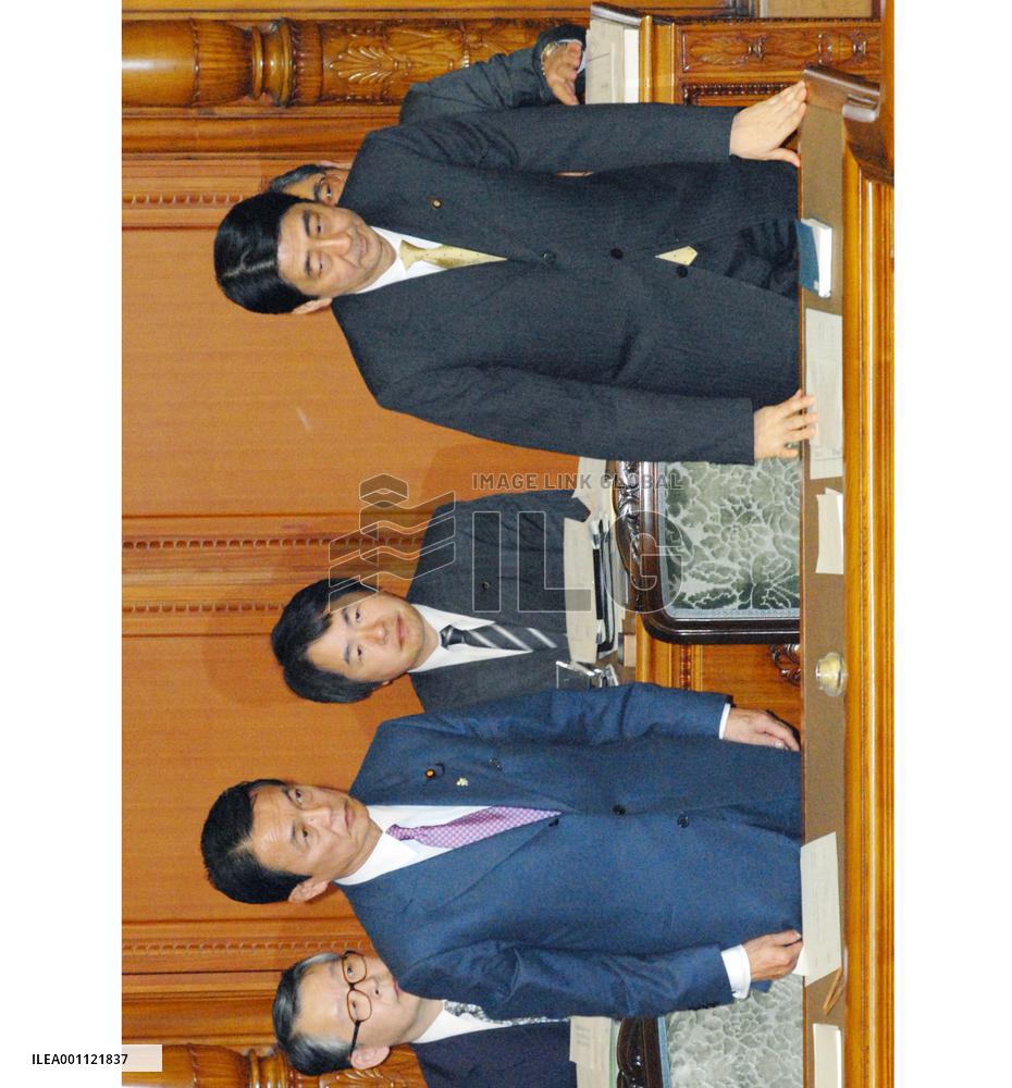 Japan's parliament approves 83 tril. yen FY 2007 budget