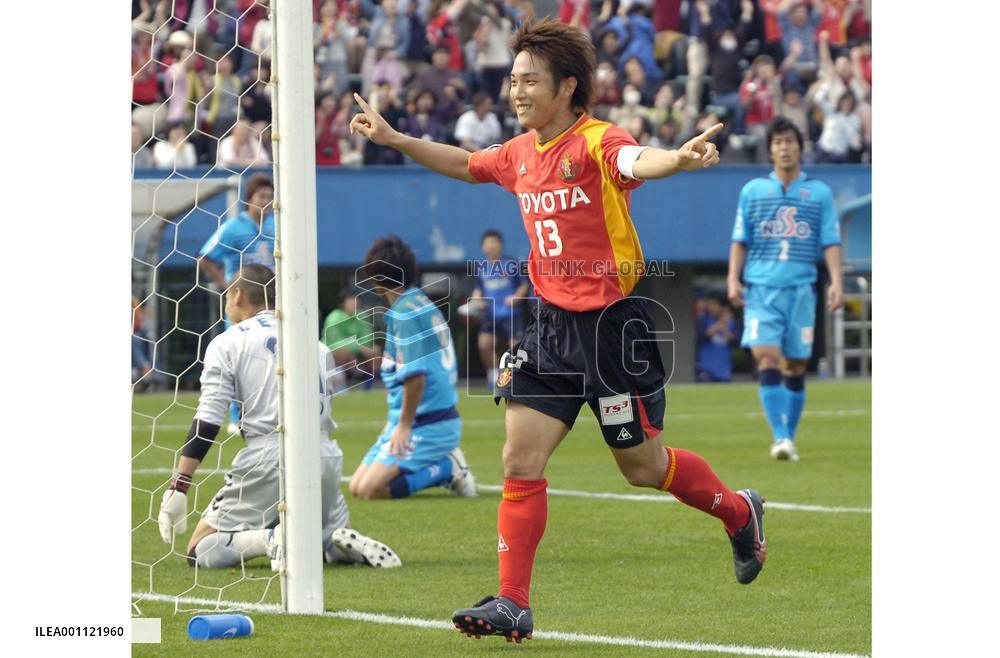 Nagoya make it 4 in a row with 2-1 win at Yokohama FC