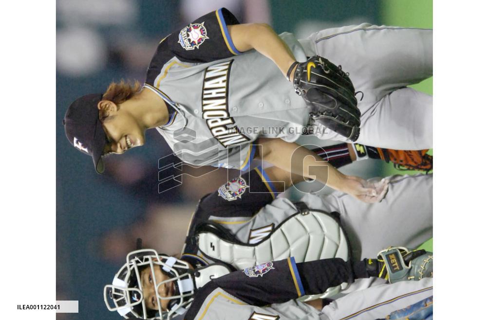 Darvish posts season's first victory