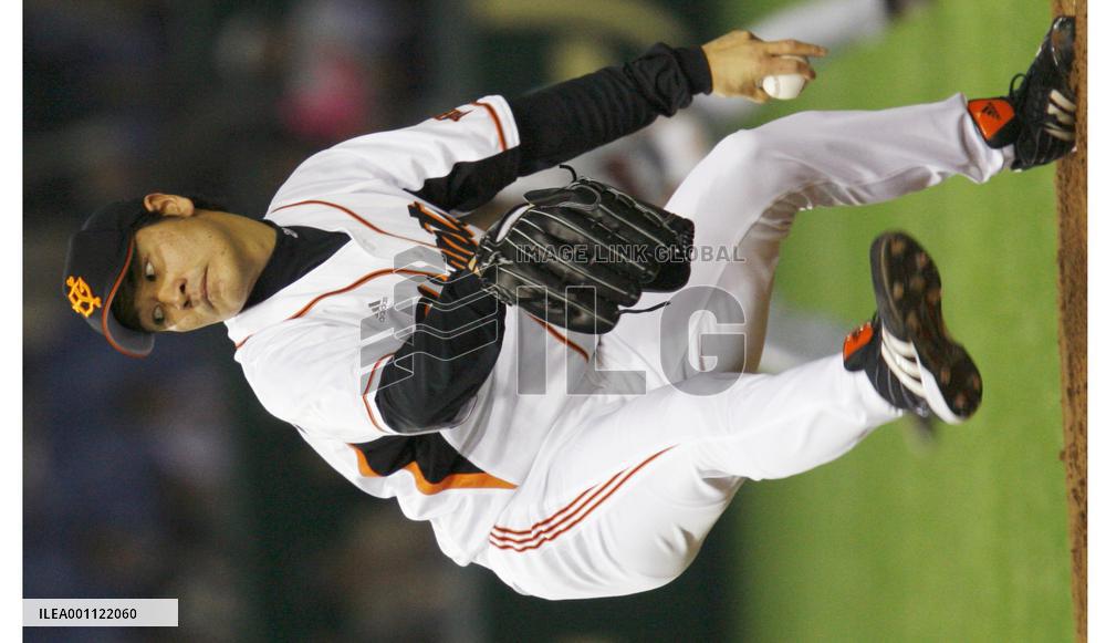 Takahashi shuts out Tigers