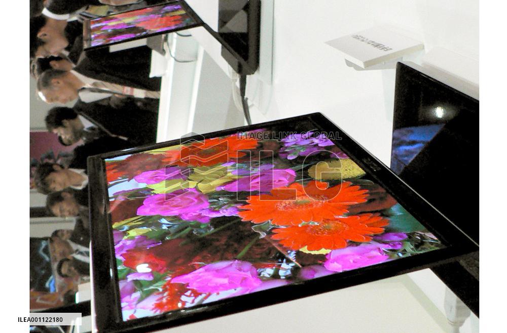 Sony to launch next-generation OEL flat-screen TV this year