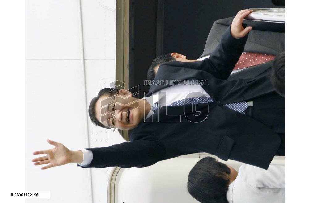Chinese Premier Wen moves on to western Japan