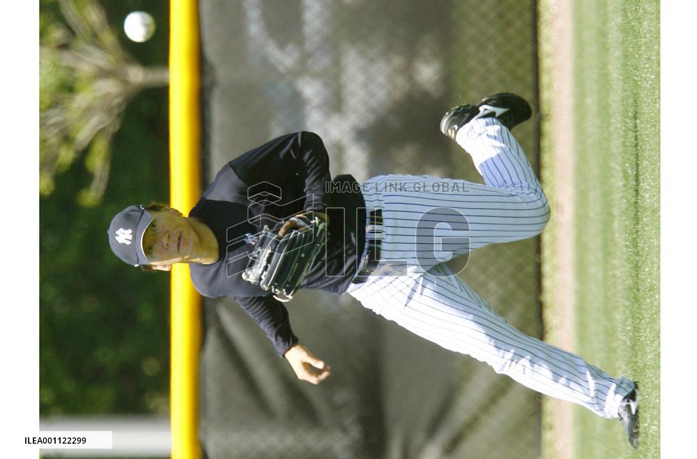 Yankees' Matsui begins practice