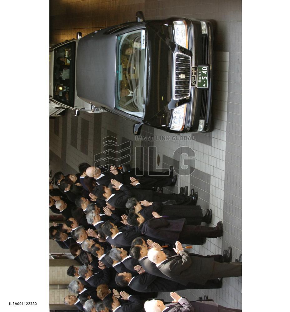 Funeral held for late Nagasaki mayor