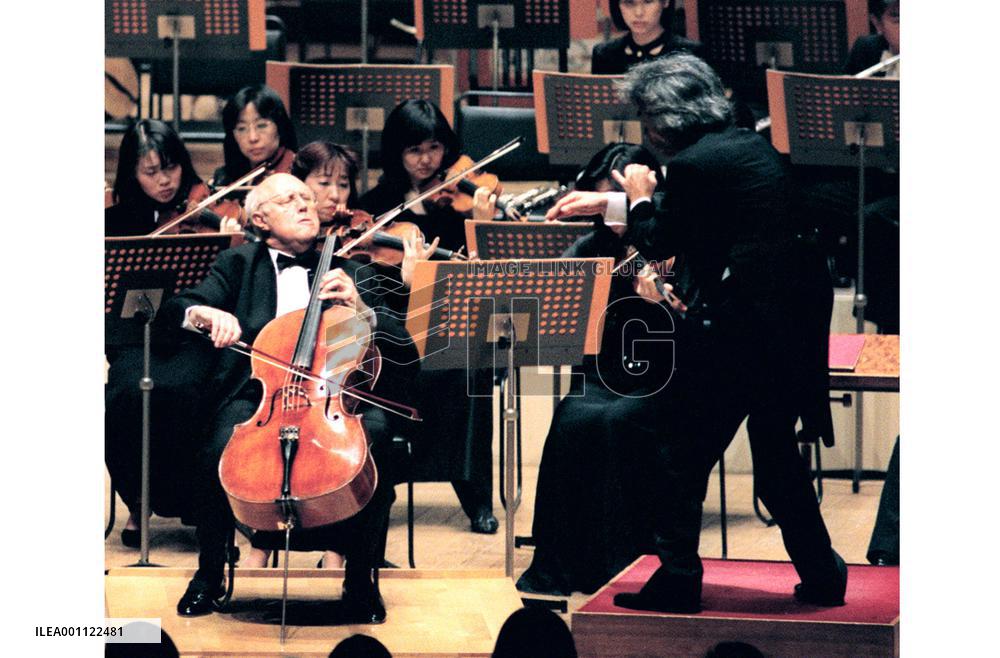 Russian cellist Rostropovich dies at 80