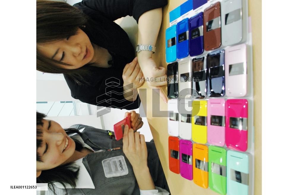 Businesses look to colors to win customers