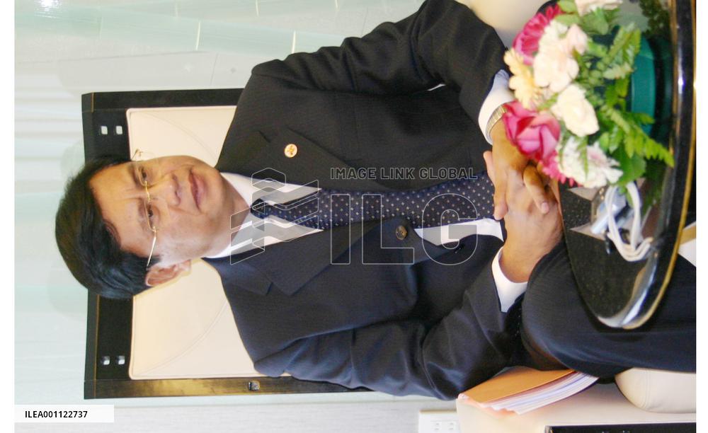 Lao premier calls on Japan to conclude investment deal by yearend