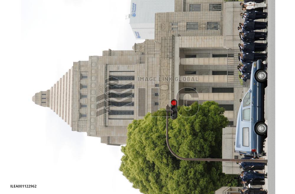 Ex-farm minister Matsuoka's body taken to his home