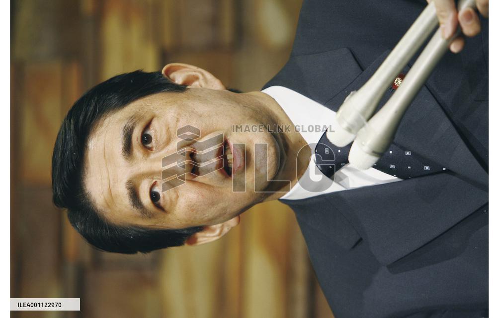 Abe comments on farm minister's suicide note