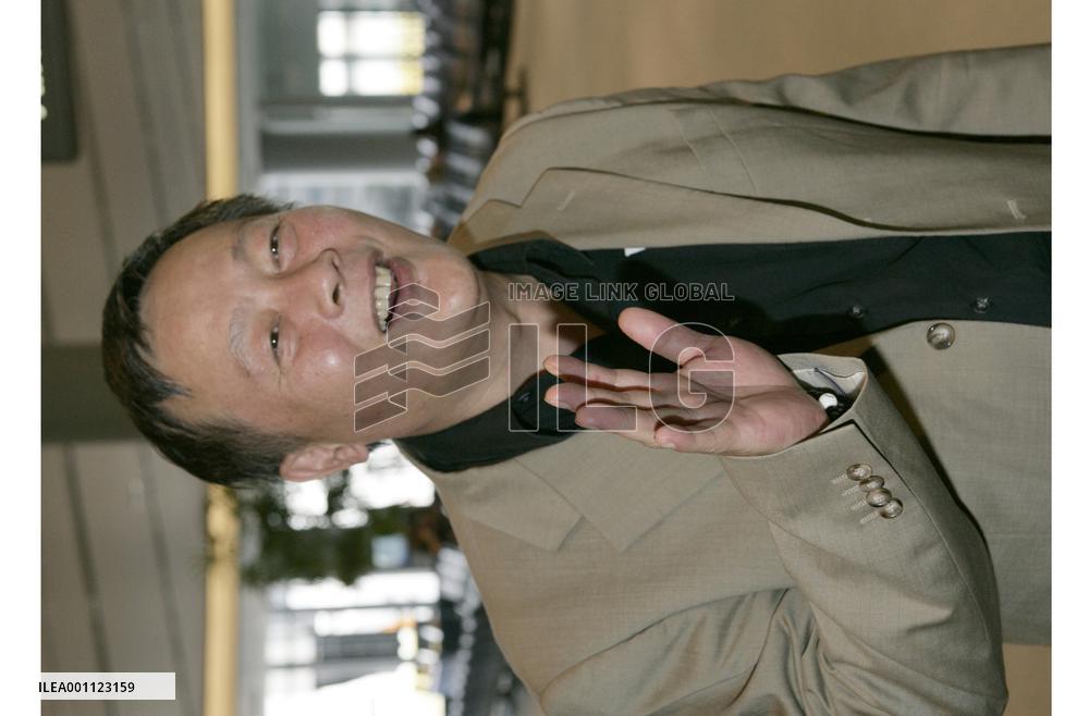 Chinese dissident Wei returns to U.S. after being denied entry