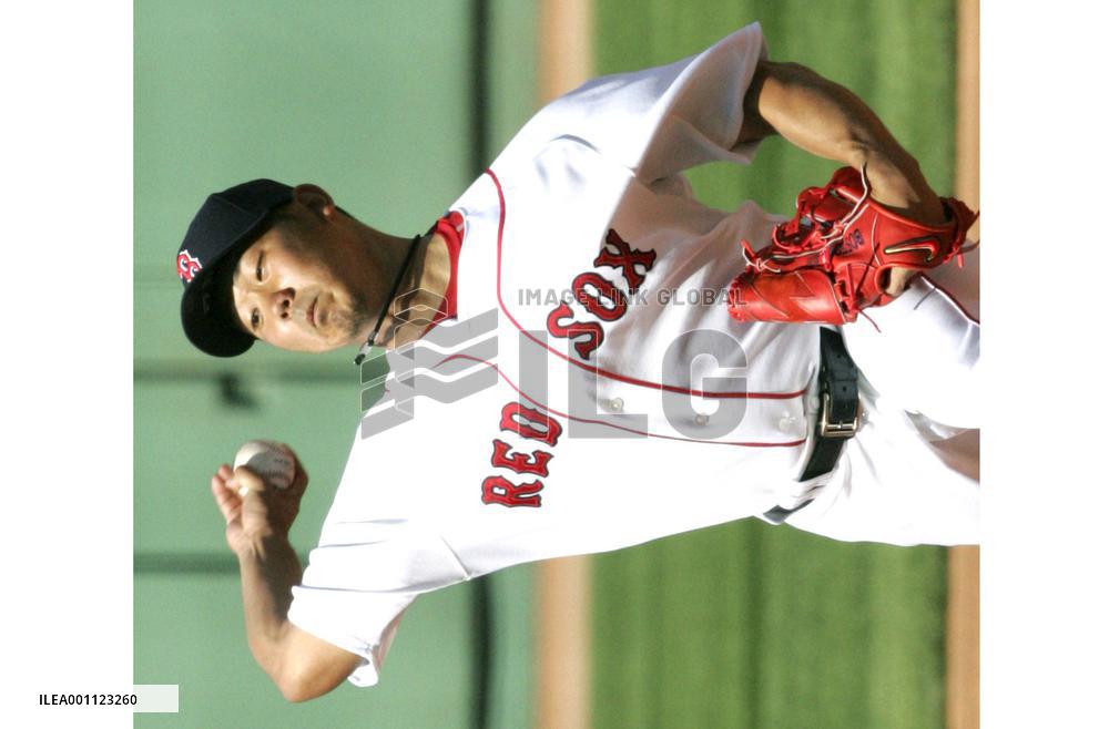 Matsuzaka throws 7 scoreless innings for 8th win