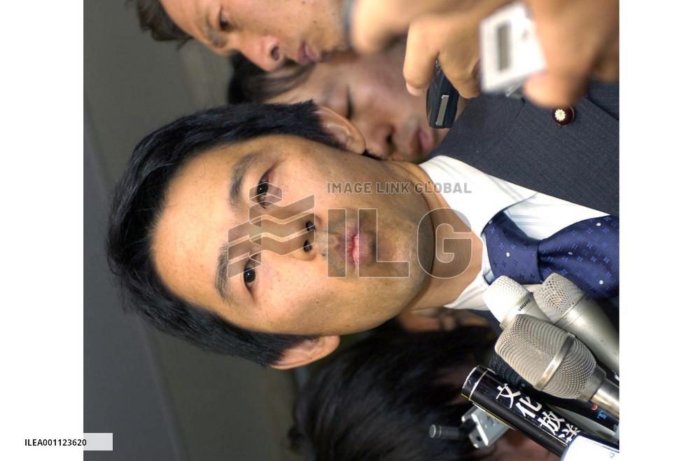 Fund scandal hits Abe's Cabinet, farm minister denies allegation