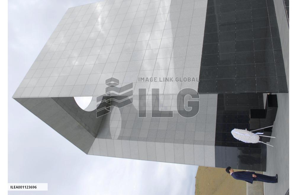 Prince visits memorial for Japanese detainees in Mongolia