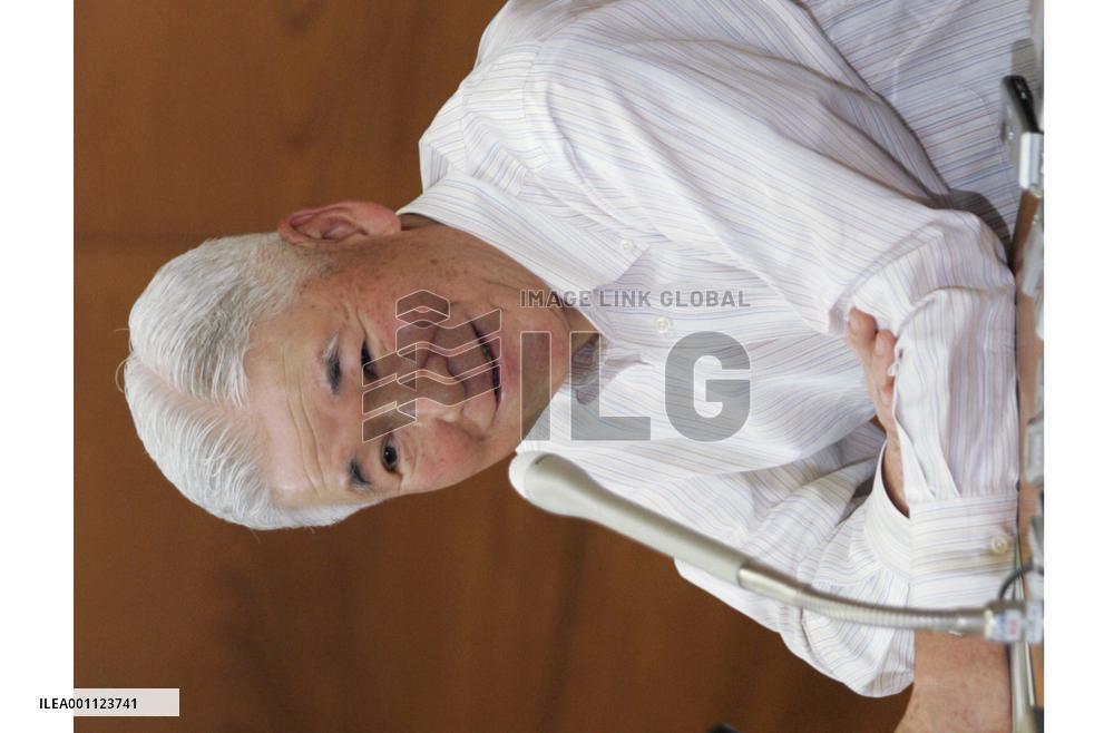 BOJ keeps rate steady at 0.5% by 8-1 vote