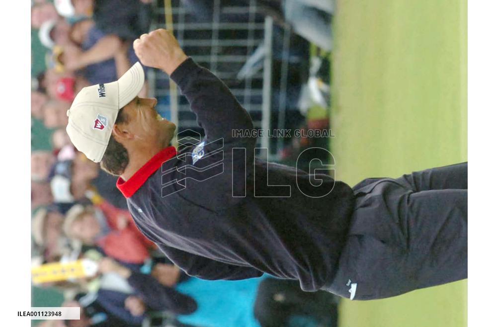 Harrington wins British Open in play-off